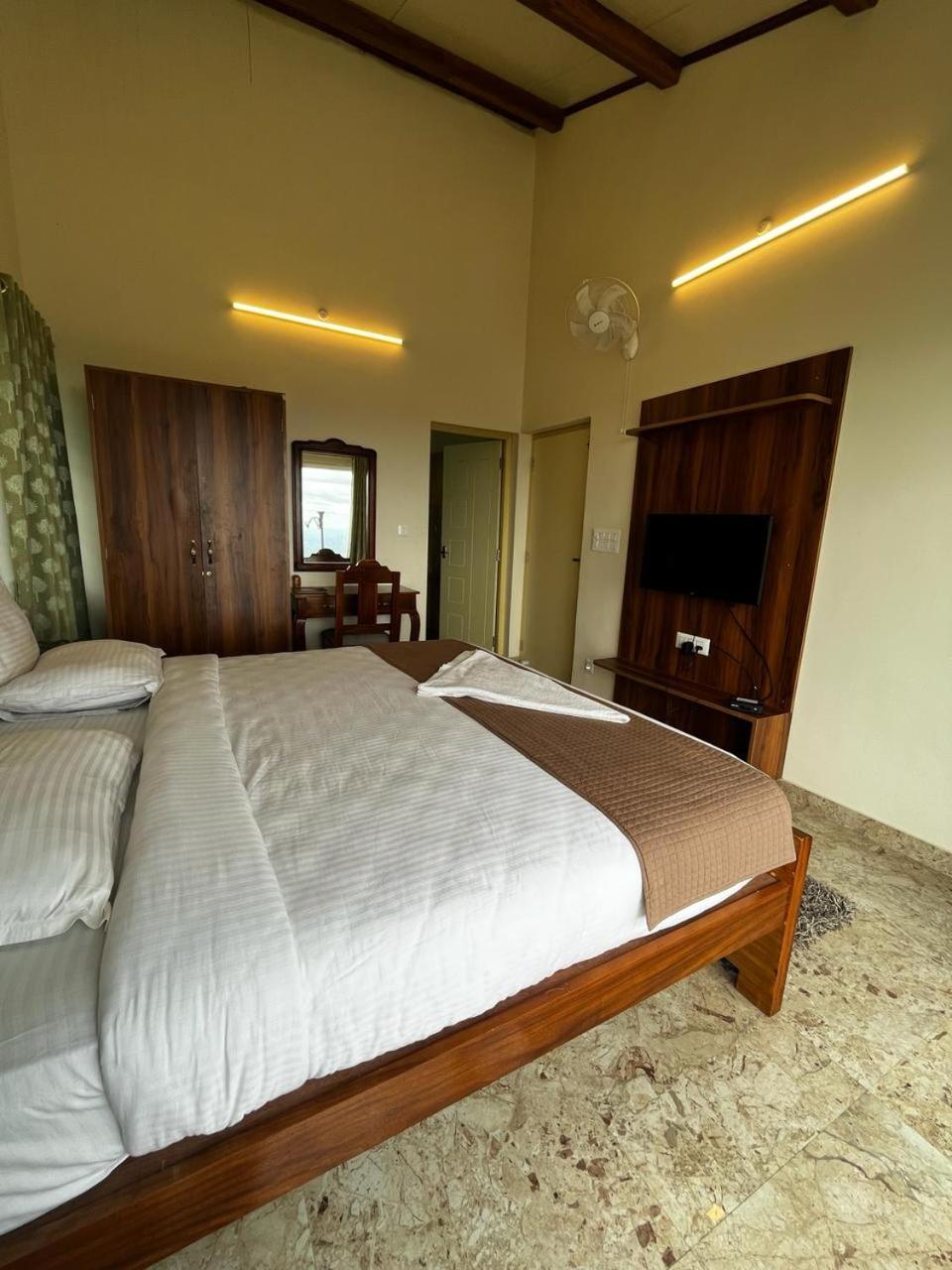 Kstdc Hotel Mayura Pine Top Nandi Hills מראה חיצוני תמונה